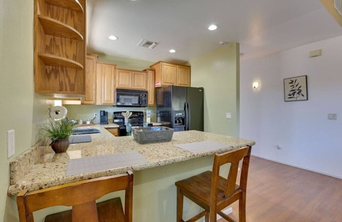 Phoenix House | Sevillage @ Thunderrock