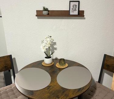 Crimmitschau Apartment | Seyfarthrooms - Crimmitschau 3 - zentrale Lage, gute Anbindung, voll ausgestattet
