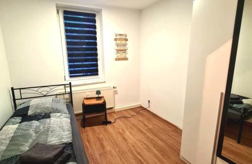 Crimmitschau Apartment | Seyfarthrooms - Monteurwohnung Crimmitschau 8 - zentrale Lage, gute Anbindung, voll ausgestattet