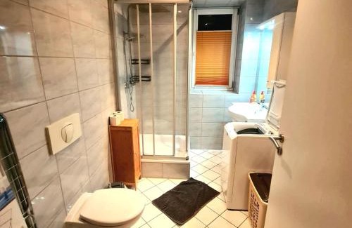 Crimmitschau Apartment | Seyfarthrooms - Monteurwohnung Crimmitschau 8 - zentrale Lage, gute Anbindung, voll ausgestattet