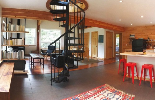 Cooper Landing House | Shackleford Creek Mountain House a unique home ready for your Alaskan adventure