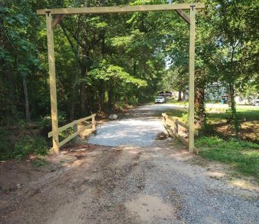 Benton House | Shady Pine Cabin