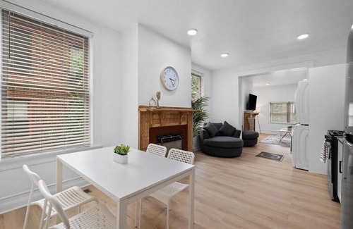 Shadyside Apartment | Shadyside/Central @1 Spacious and Modern 1Bdr with Free Parking