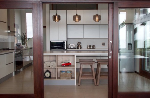 Jeffreys Bay House | Shaloha Guesthouse on Supertubes