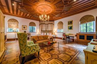 Shanghai Hotel | Shanghai Moller Villa Hotel - National Historic and Cultural Relics Protection Building