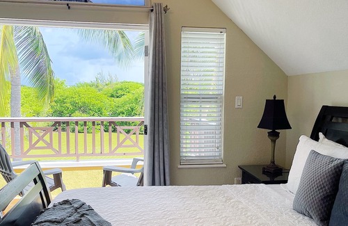 West Bay Hotel | Shangri-La Boutique Bed & Breakfast