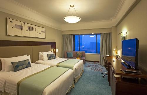 Shinan District Hotel | Shangri-La Qingdao - May Fourth Square