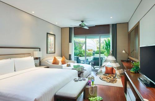 Orchard Hotel | Shangri-La Singapore