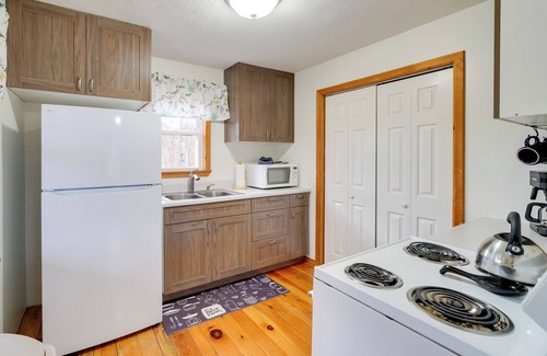 Rosedale Cottage | Shared Pond at Retreat in Rosedale!