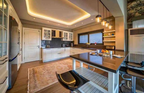 Fethiye House | Sheltered Luxury in Villa Güney Fethiye Kayaköynn