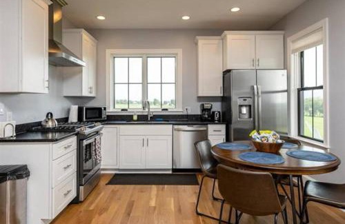 Keezletown Villa | Shenandoah River Retreat