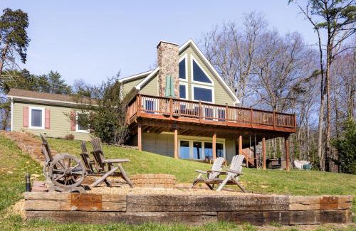 Front Royal House | Shenandoah Thunder Chalet Guest Suite