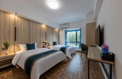 Longhua District Apartment | Shenzhen City Light Luxury Hotel