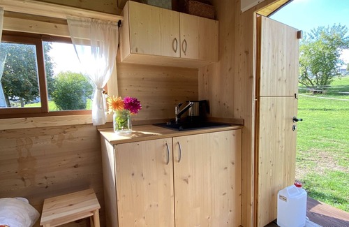 Altensteig Apartment | Shepherd's wagon on agricultural property with approx. 8 sqm for max. 3 persons