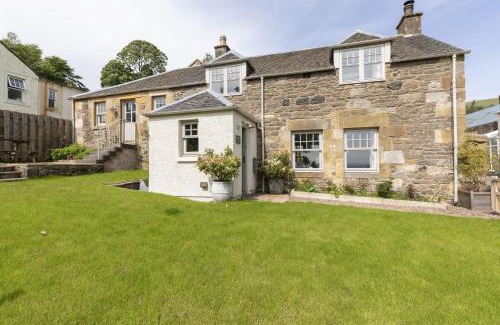 Penicuik House | Shepherds Cottage, Pentland Hills