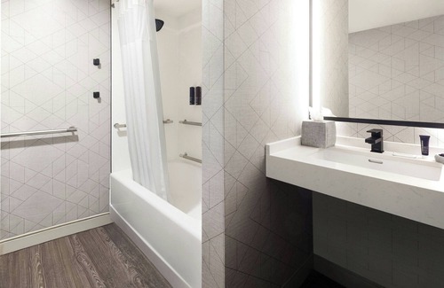 Framingham Hotel | Sheraton Framingham Hotel & Conference Center