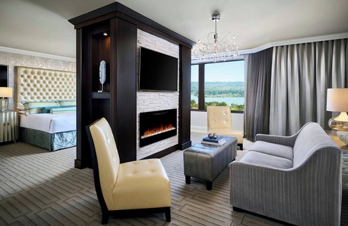 Central Hamilton Hotel | Sheraton Hamilton Hotel