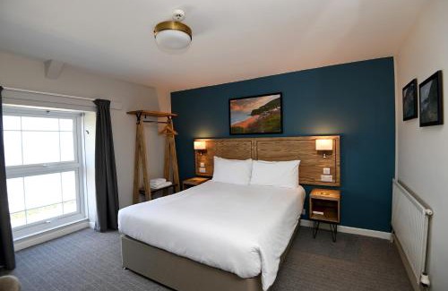 Tan-y-groes Hotel | Ship Inn