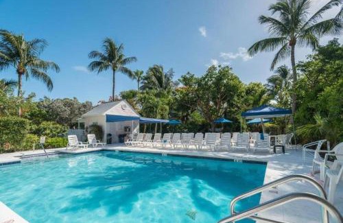 Truman Annex House | Shipyard Treasure by AvantStay Communal Pool Gated Community Great Location Week Long Stays