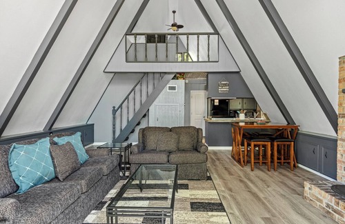 Etoile House | Shirley Creek Lake House at Lake Sam Rayburn