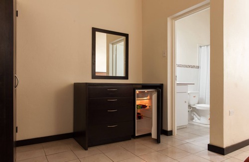 New Kingston Hotel | Shirley Retreat Hotel