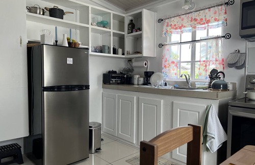 Piarco Cottage | Shirley's Retreat, serenity and charm in a rural setting, 15 mins from airport.