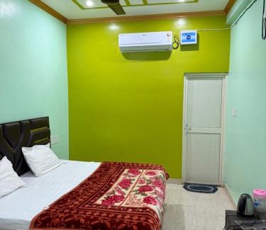 Haraiya Hotel | Shivansh Palace