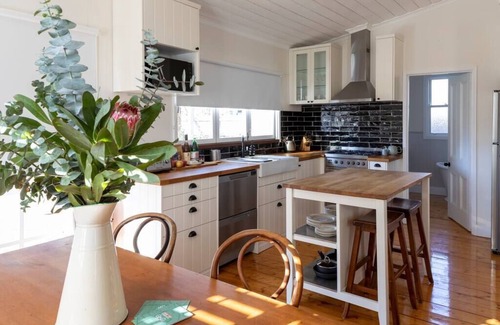 Kyneton House | SHOEFITTER'S HOUSE - THE PERFECT FIT IN KYNETON