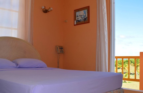 Coverley Hotel | Shonlan Inn and Apartments