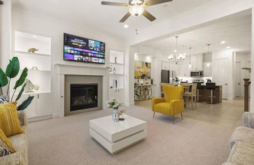 Lewisville House | Shop & Store Oasis, 13min from Airport, Prime Spot