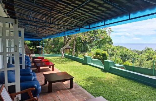 Rumassala House | Shore Beach Villa