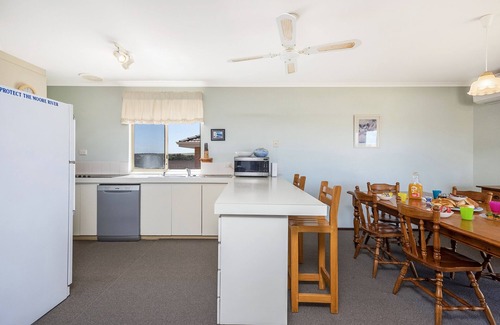 Guilderton House | Shore beats Work - Eleavated Views