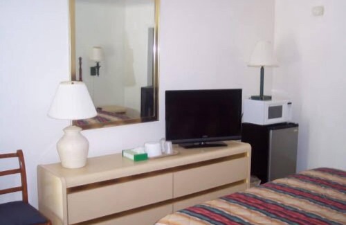 Allenwood Hotel | Shore Hills Motel