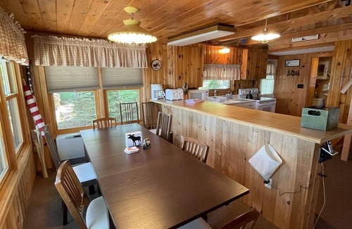 Sebago Cottage | Shorefront Peabody Pond