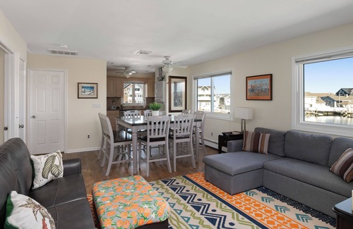 Seaside Heights Apartment | Shorely Waterfront Private 'mini-resort' XL 2ndFl 2/3 br 2.5 bth w Jacuzzi