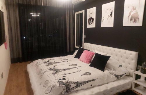 Casablanca Apartment | Short Stay Casablanca Chez Betty with rooftop swimming pool