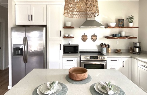 Gulf Breeze House | Short Stays, Big Savings! – 3 & 4-Night Getaways & Pet Friendly!