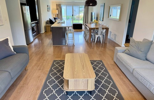 Hayborough House | Short Stroll to the Beach