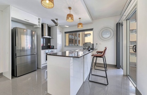 Darwin City Centre Apartment | Short Term Rental - Darwin CBD - Till 31 March 2025