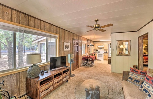 Torreon Cabin | Show Low Cabin w/Fire Pit: Near Hiking!