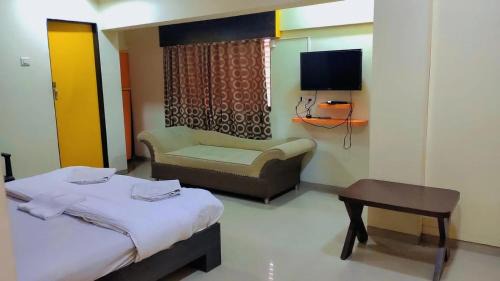 Surathkal Hotel | SHREE KRISHNA PALACE