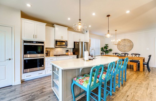 Millville House | Shuttle to Bethany Beach: Stylish Home w/Perks!