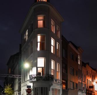 Antwerp House | SHWAY60 Family House