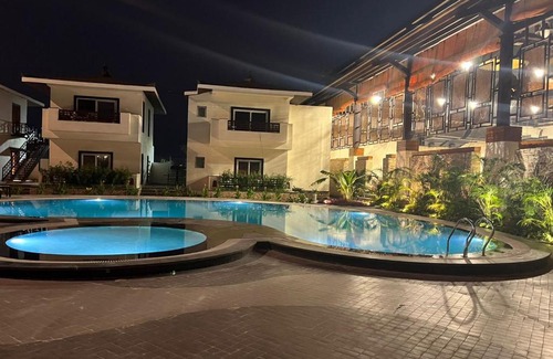 Orai Hotel | Shyama Sarovar Portico