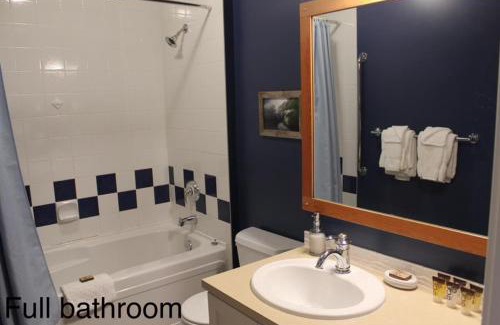 Tofino Apartment | Siennas Harbour House