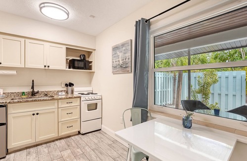 Sarasota Hotel | Siesta Key Palms Resort