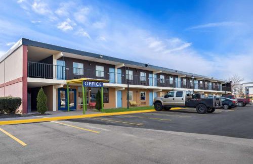 Danville Hotel | Signature Inn Danville