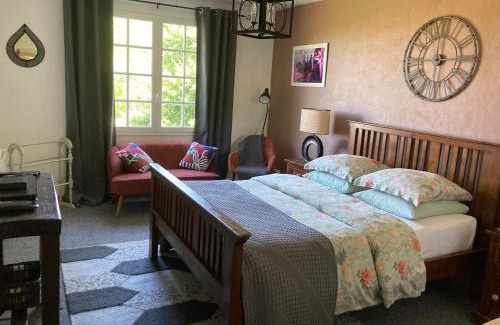 Alloinay Bed & Breakfast | Silk Tree