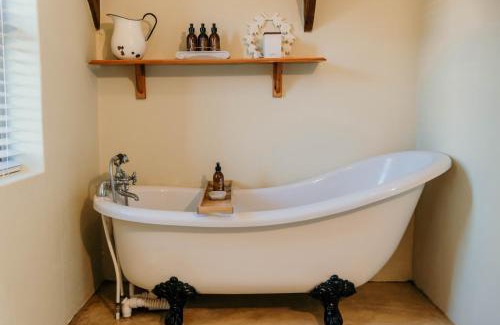 Riebeek Kasteel Apartment | Silky Oaks Couples Retreat