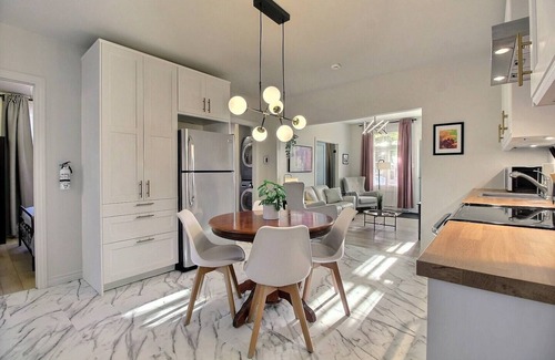 Sainte-Foy-Sillery-Cap-Rouge Apartment | Sillons de Maguire chic renovated apartment with parking